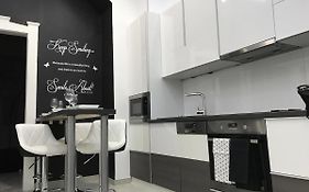 Manyi Apartman