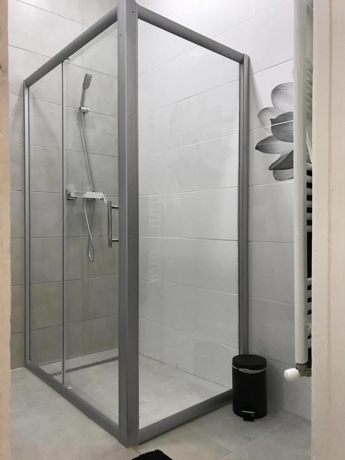 דברצן Manyi Apartman מראה חיצוני תמונה